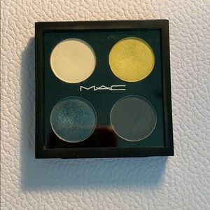 MAC eyeshadow palate